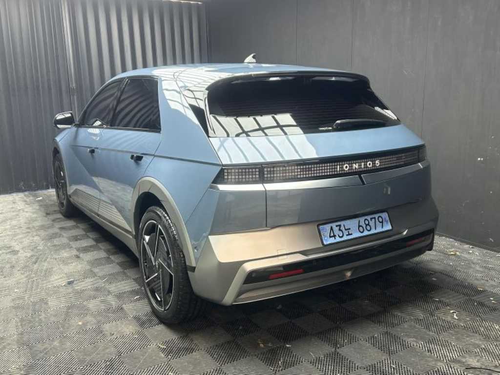 HYUNDAI Ioniq 5 - Vista 4