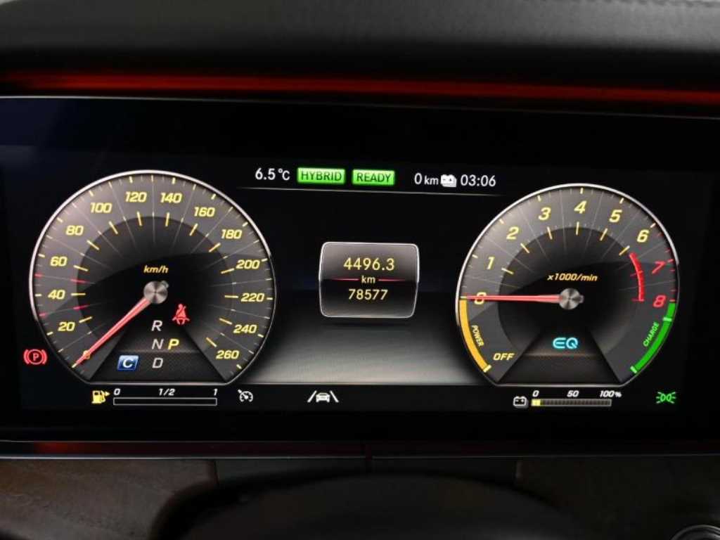 Mercedes Benz E class - Vista 8