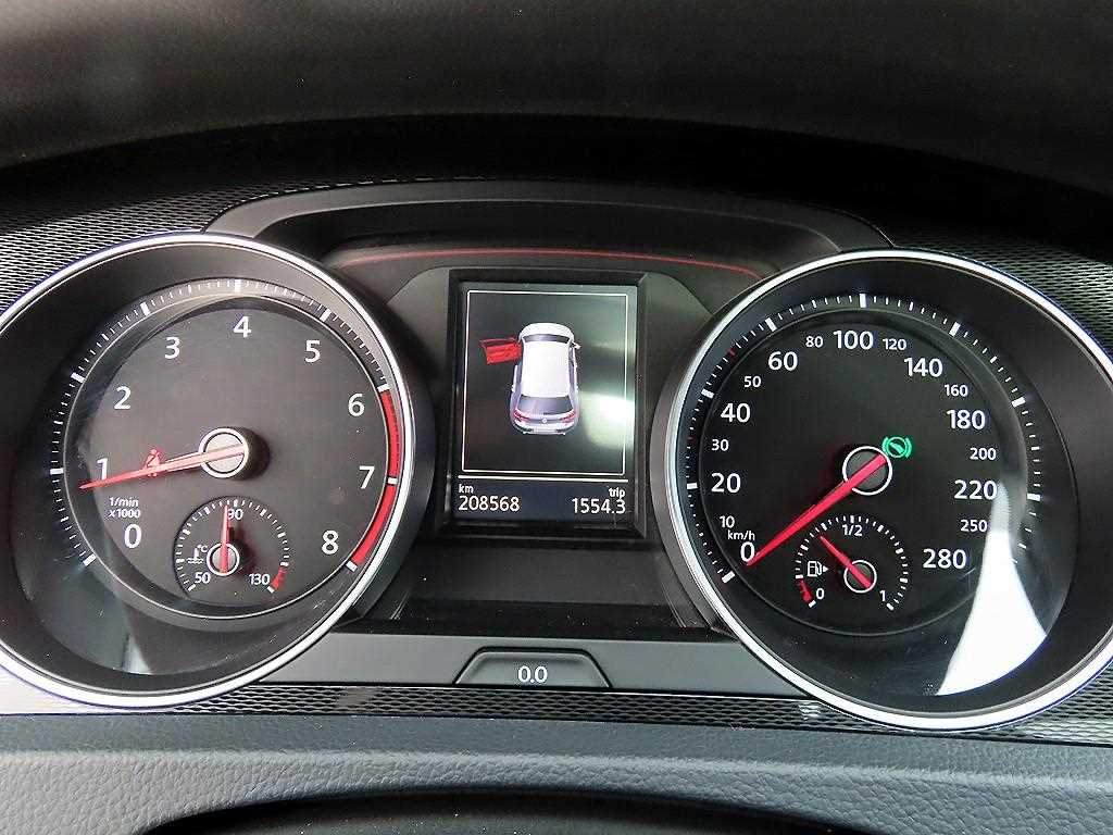 Volkswagen Golf - Vista 9