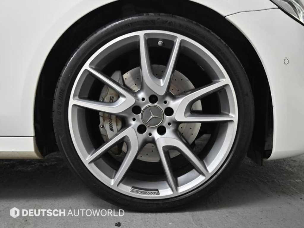 Mercedes Benz E class - Vista 5