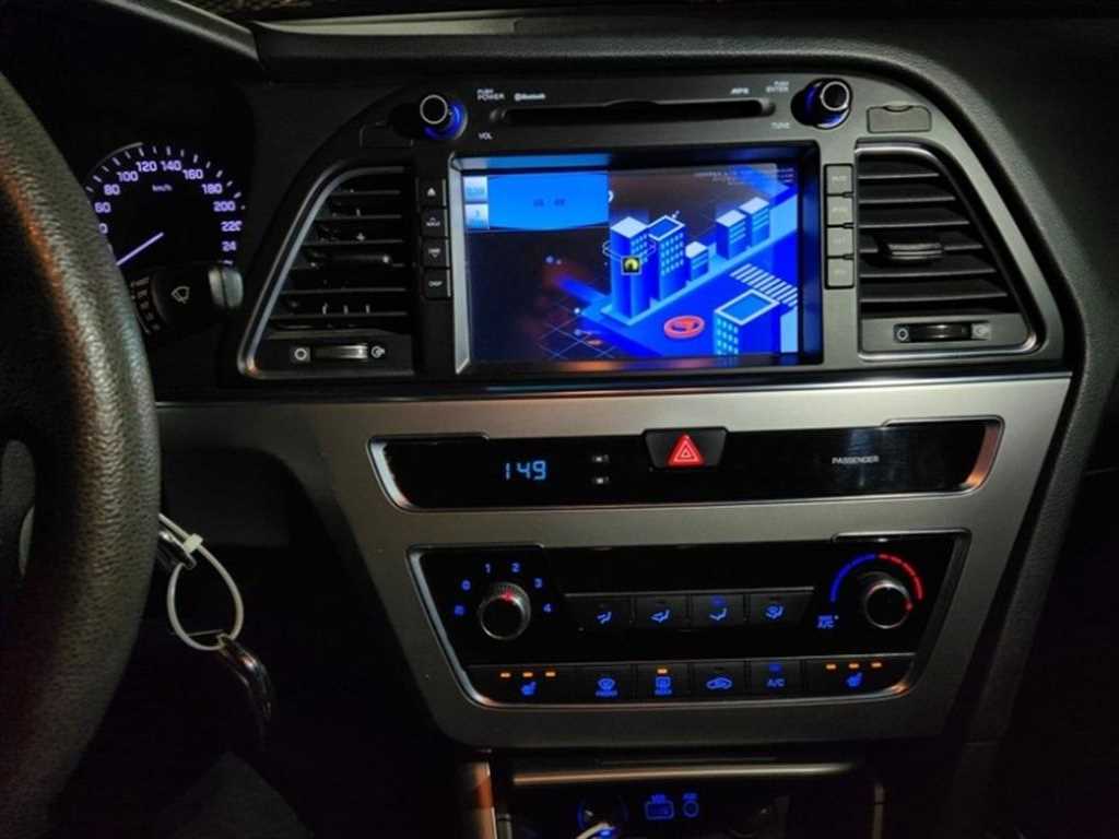 HYUNDAI Sonata - Vista 7