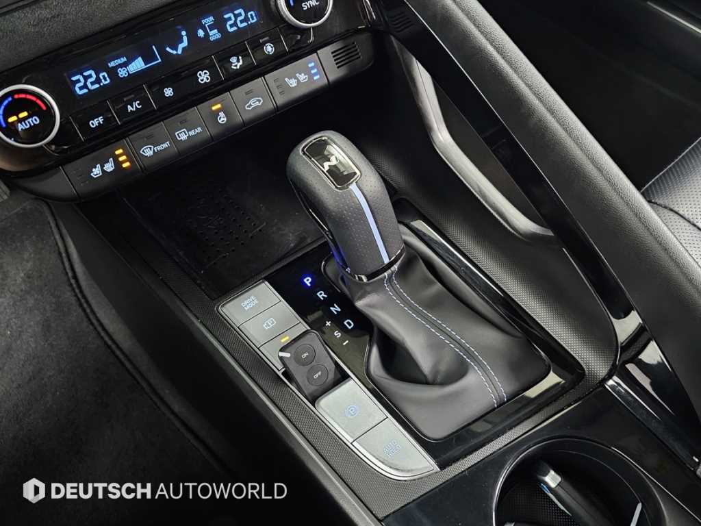 HYUNDAI Avante - Vista 9