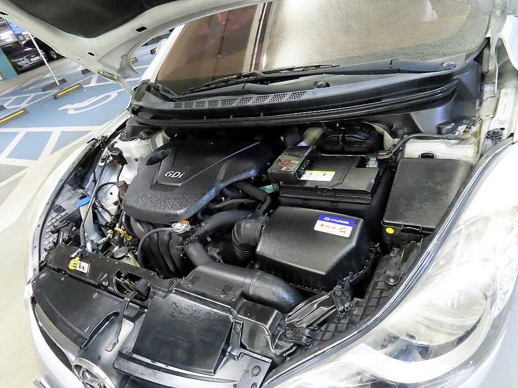 HYUNDAI Avante 2014 Gris - Importación desde Corea - HF Imports Iquique - Foto 19