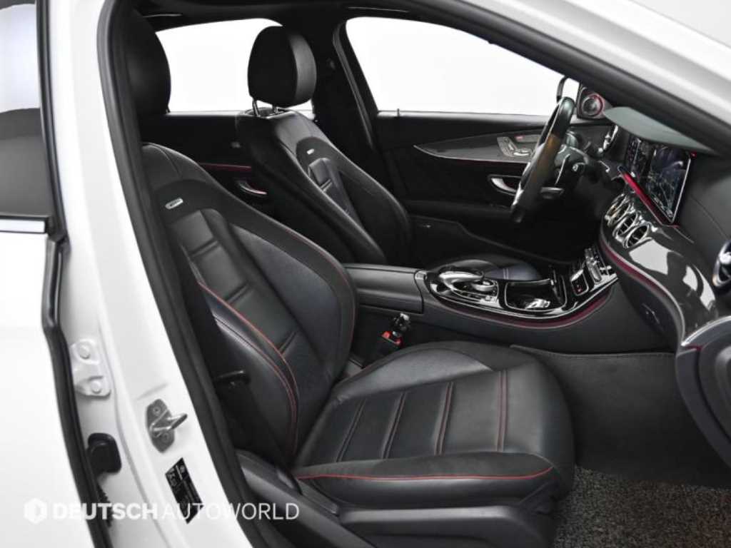 Mercedes Benz E class - Vista 10