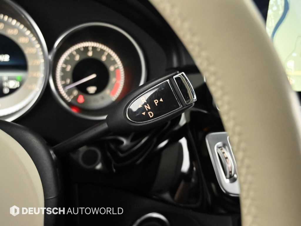 Mercedes Benz CLS Class - Vista 9