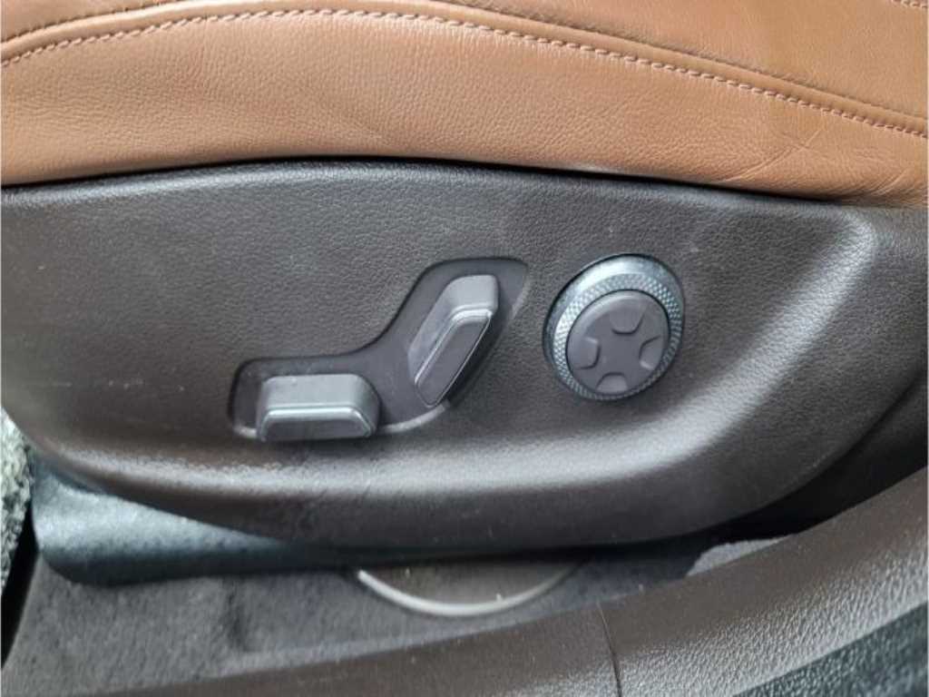 Genesis G80 - Vista 12