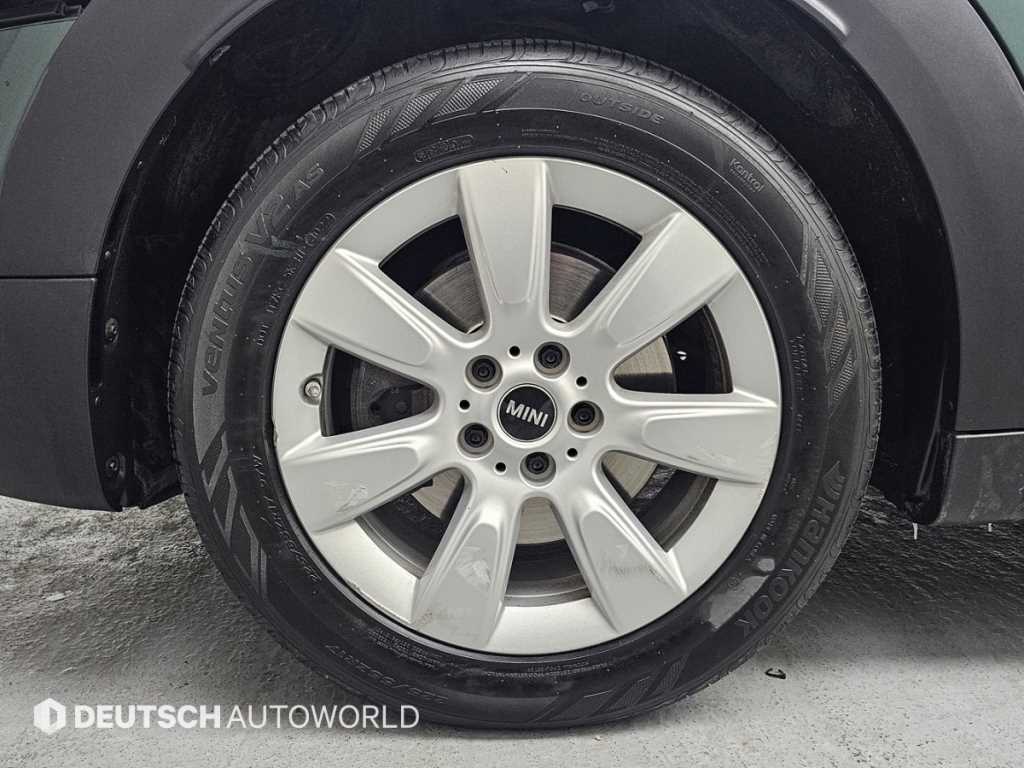Mini Countryman - Vista 5