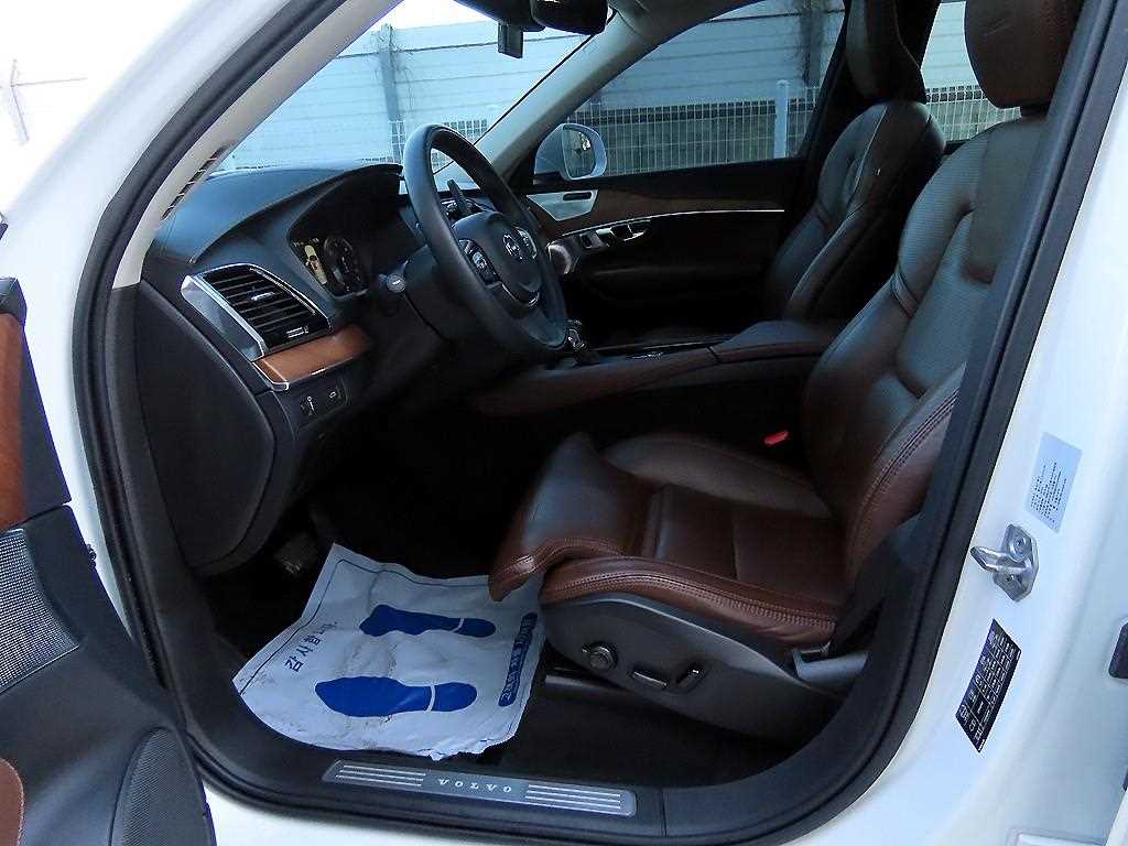 Volvo XC90 - Vista 5