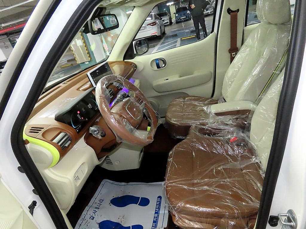 HYUNDAI Casper - Vista 4