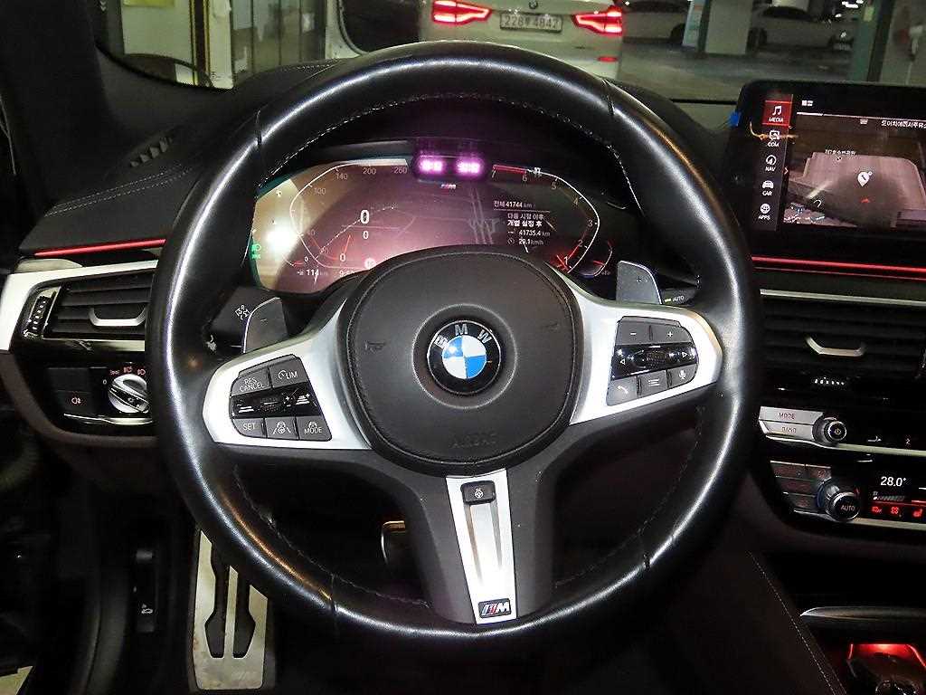 BMW 5 Series - Vista 8