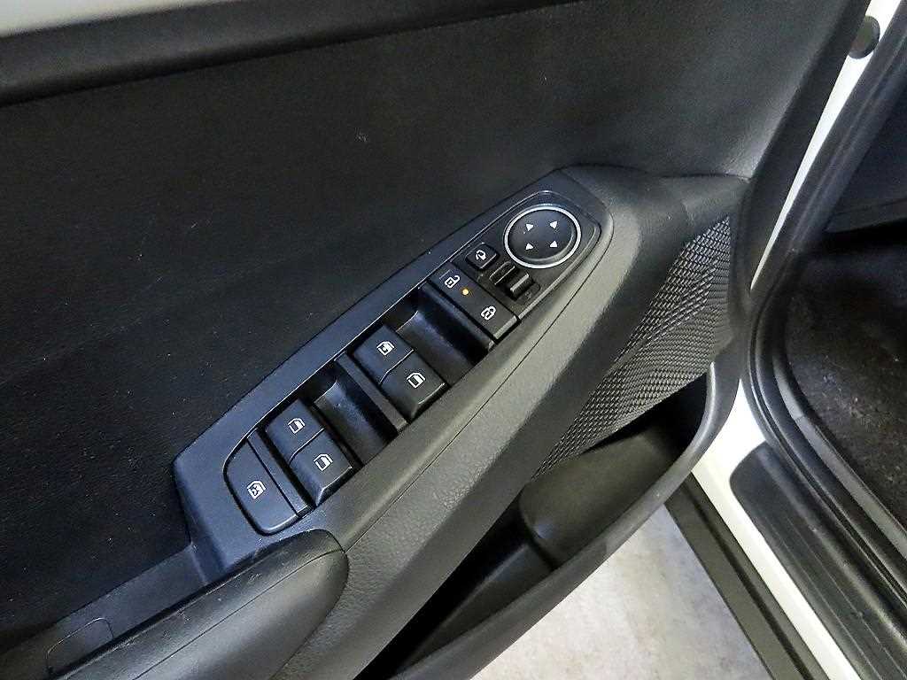 KIA Seltos 2024 - Importación desde Corea - HF Imports Iquique - Foto 13