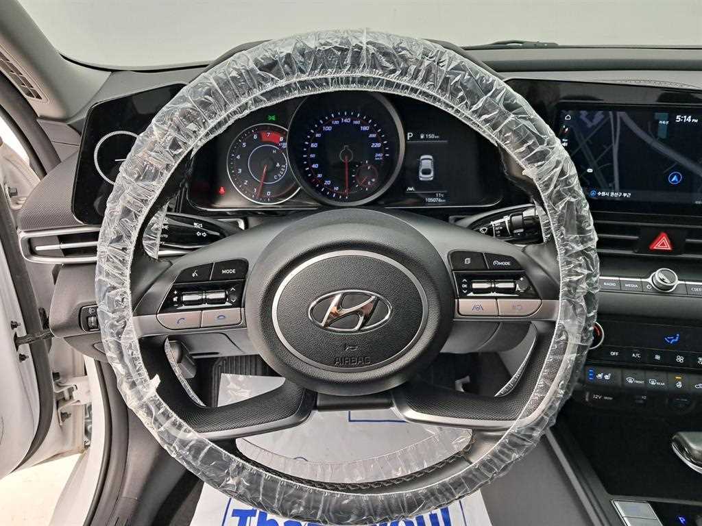 HYUNDAI Avante - Vista 7