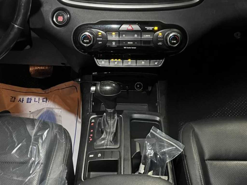 KIA Sorento - Vista 10