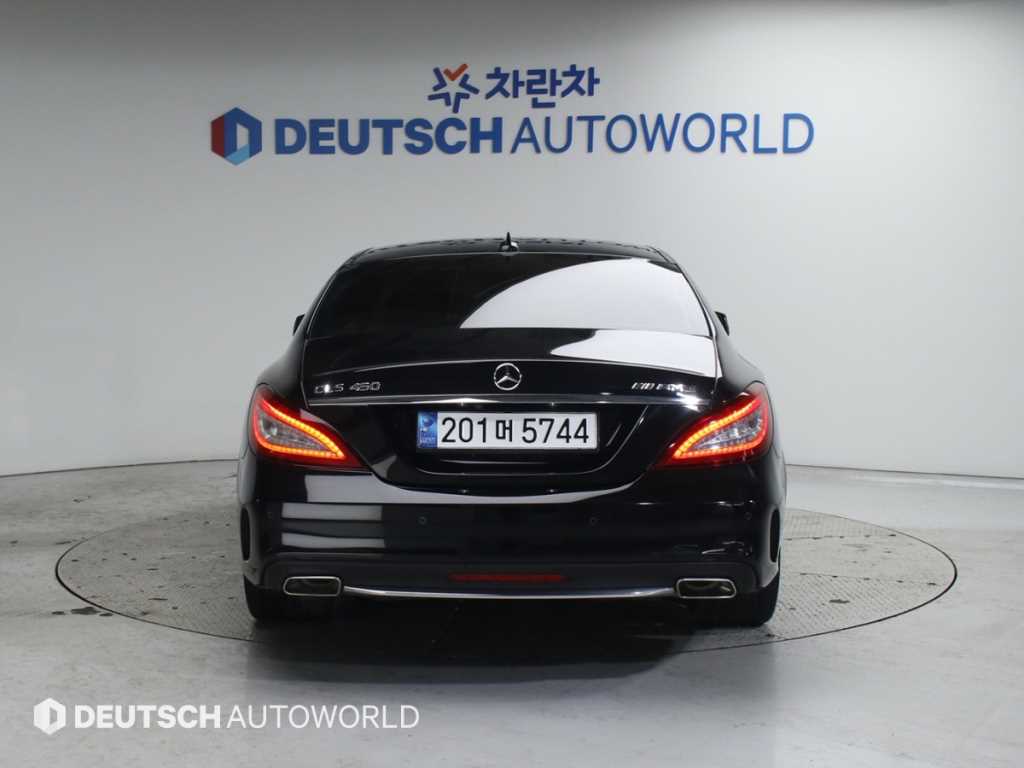 Mercedes Benz CLS Class - Vista 4