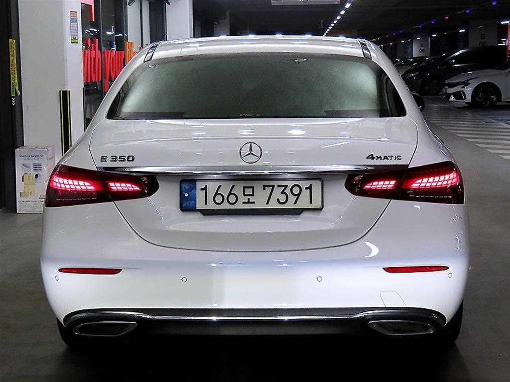 Mercedes Benz E class - Vista 5