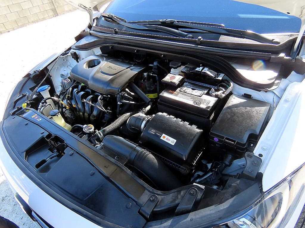 HYUNDAI Avante 2018 Blanco - Importación desde Corea - HF Imports Iquique - Foto 17