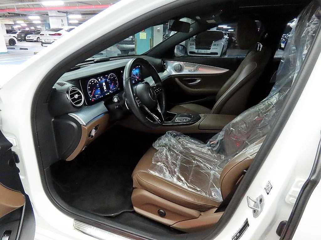 Mercedes Benz E class - Vista 6