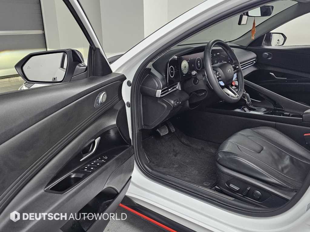 HYUNDAI Avante - Vista 11