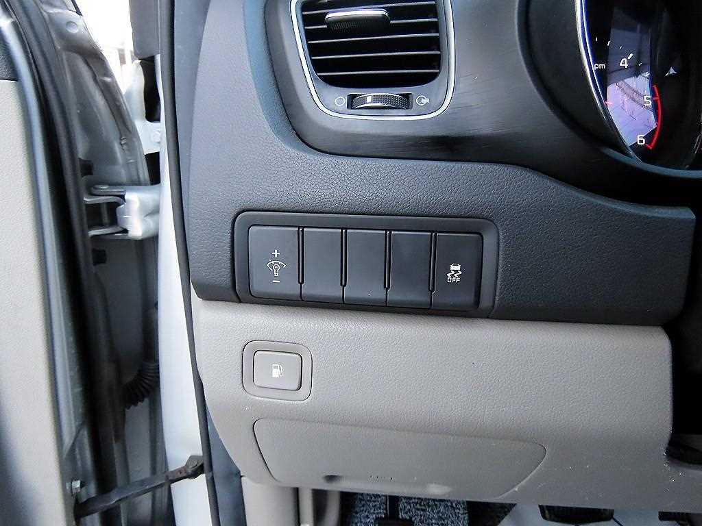 KIA Carnival 2017 - Importación desde Corea - HF Imports Iquique - Foto 13