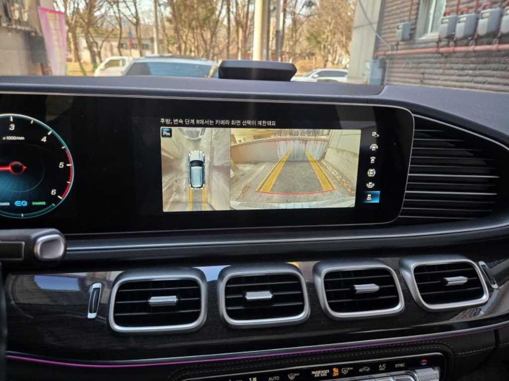 Mercedes Benz GLE Class - Vista 9