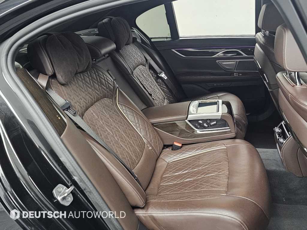 BMW 7 Series - Vista 12