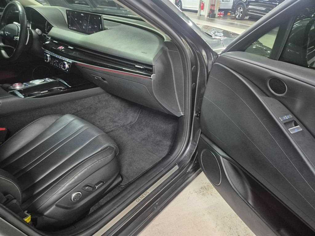 Genesis G80 - Vista 11