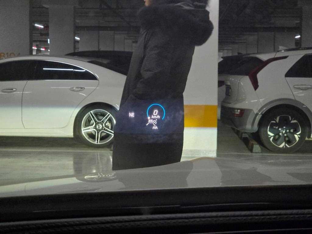 Mercedes Benz CLS Class - Vista 12