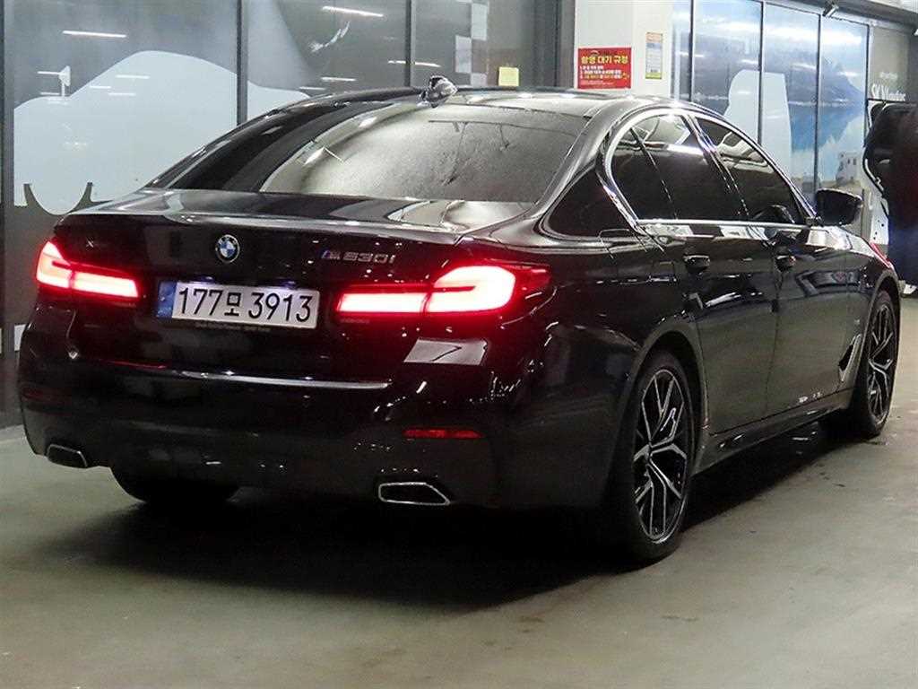 BMW 5 Series - Vista 4