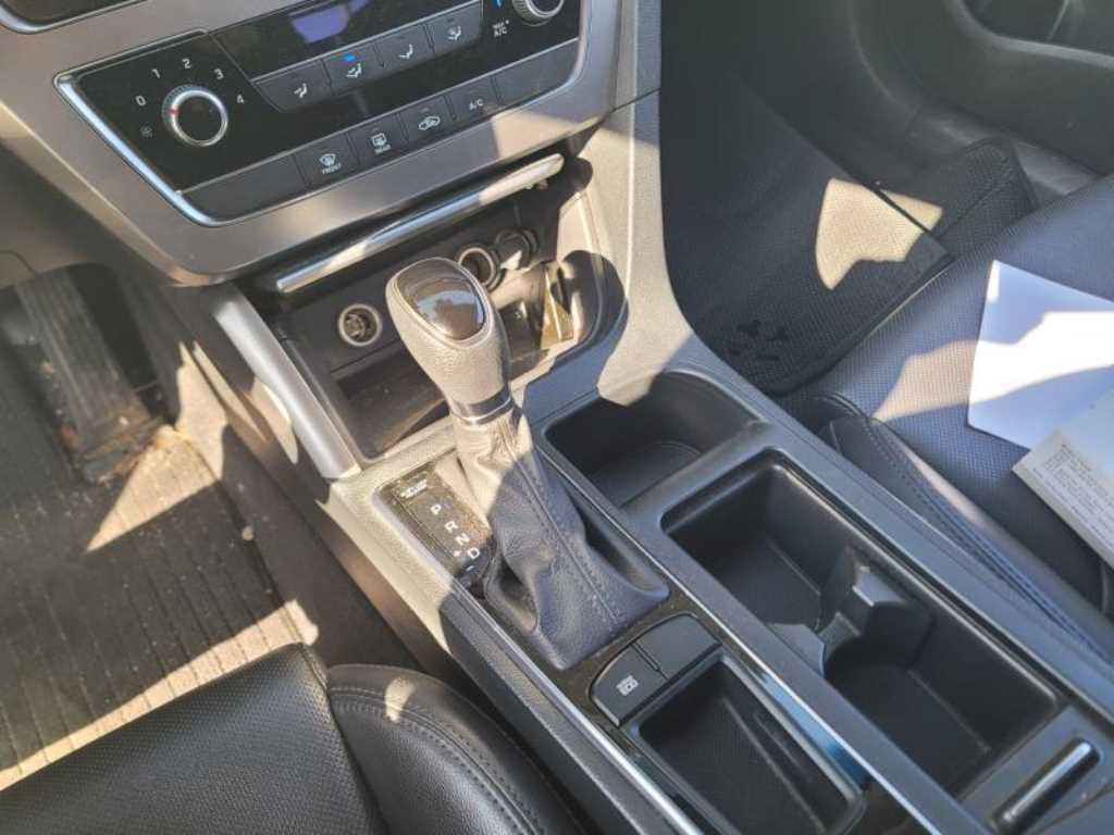 HYUNDAI Sonata - Vista 7