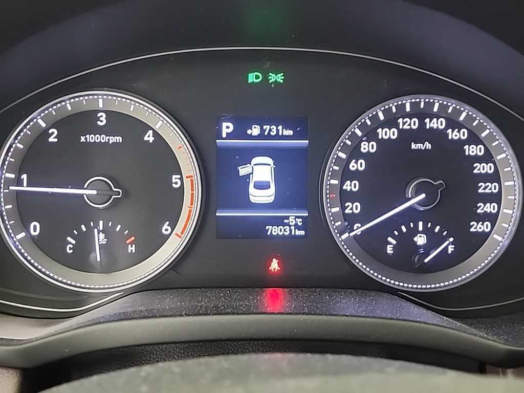 HYUNDAI Grandeur - Vista 6