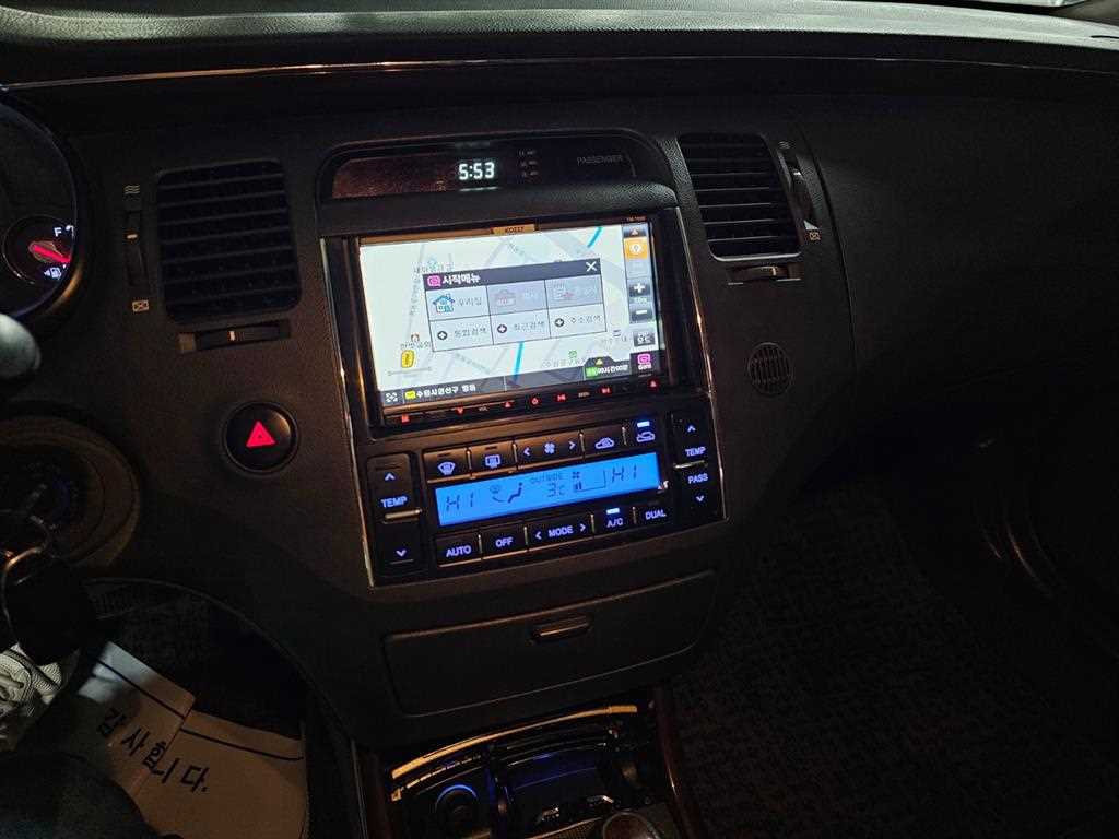 HYUNDAI Grandeur - Vista 11