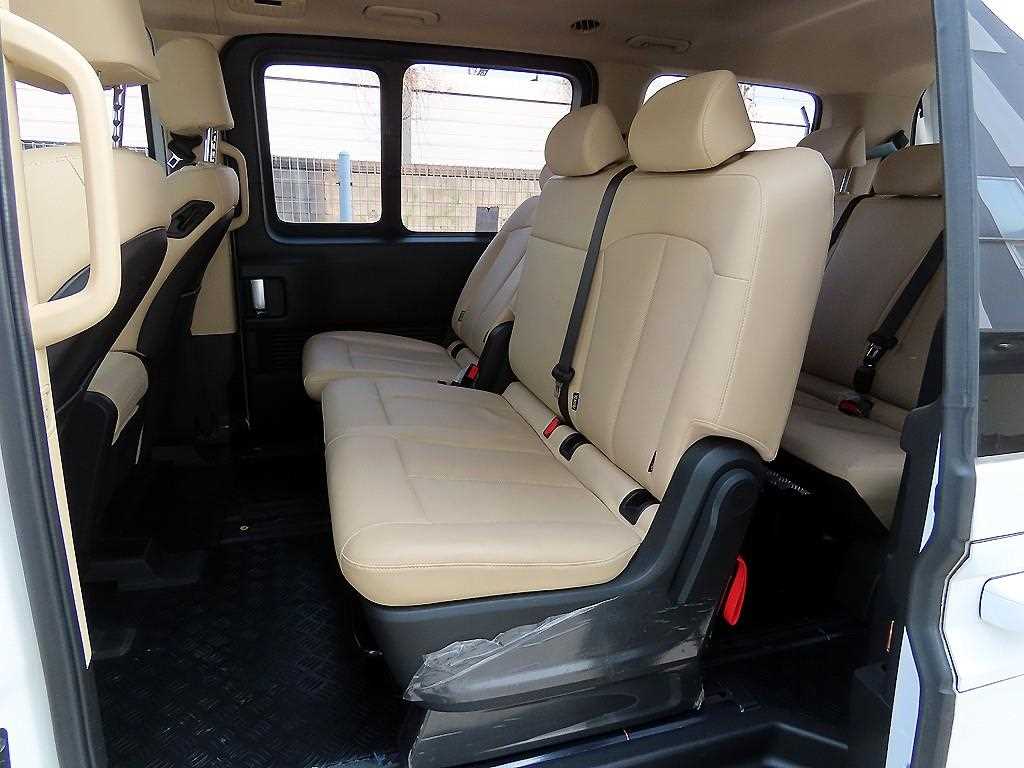 HYUNDAI Staria - Vista 6