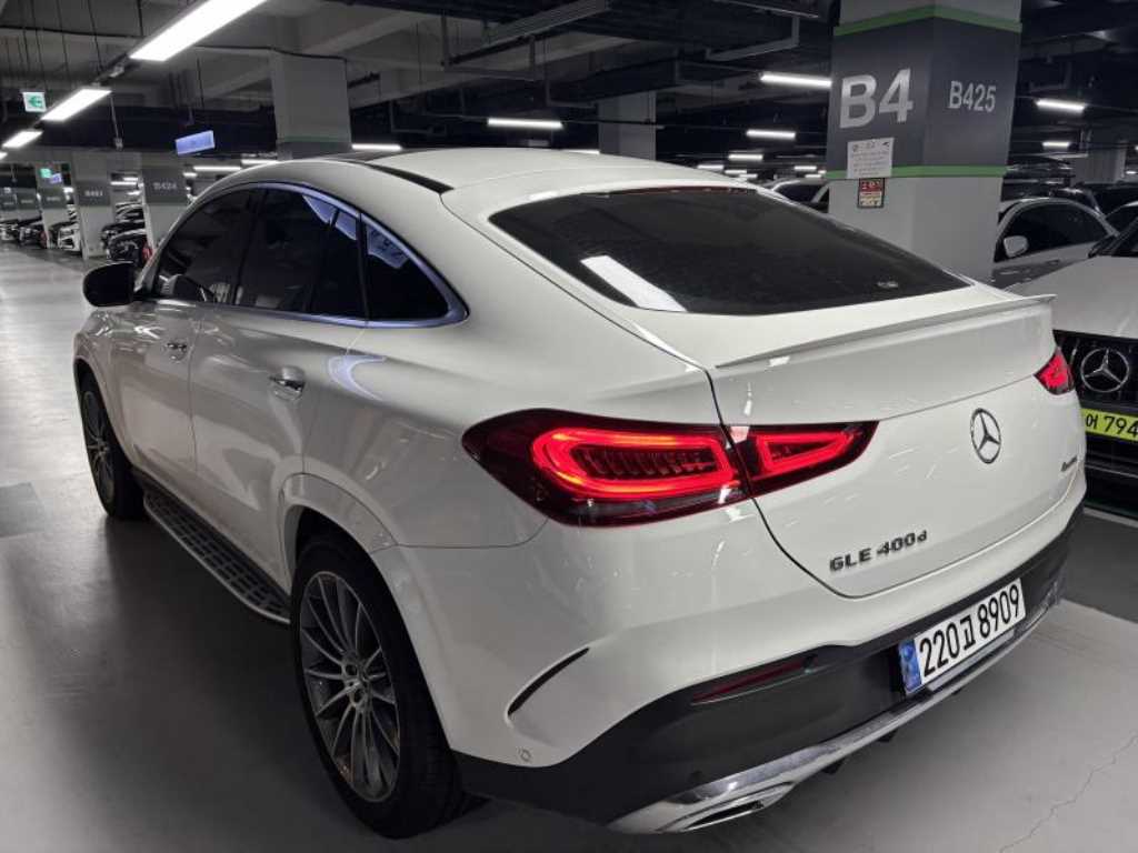 Mercedes Benz GLE Class - Vista 4