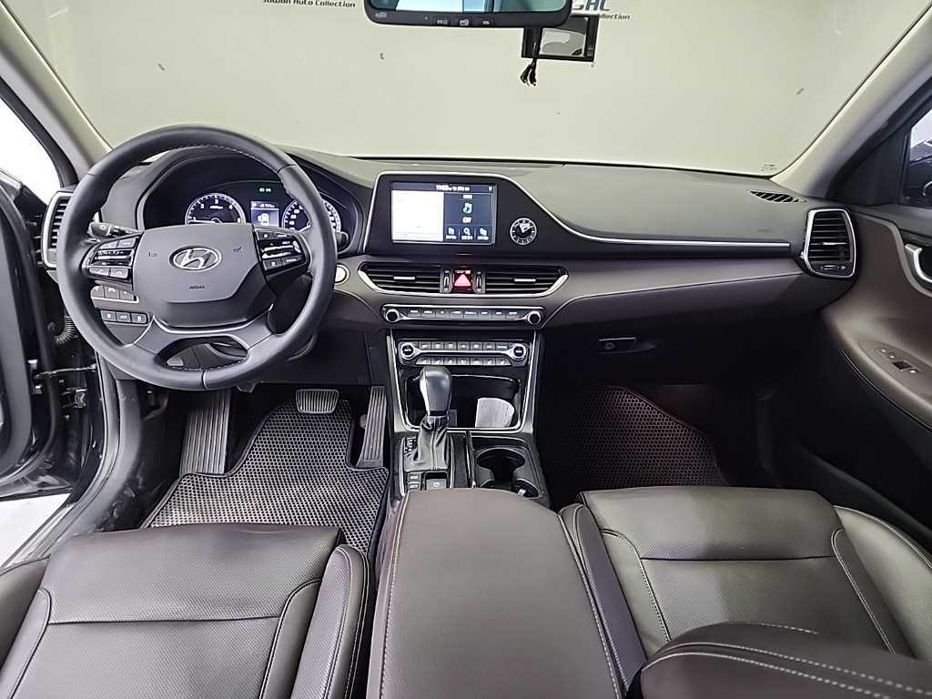 HYUNDAI Grandeur - Vista 7