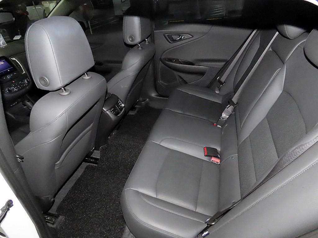 Chevrolet Malibu - Vista 7