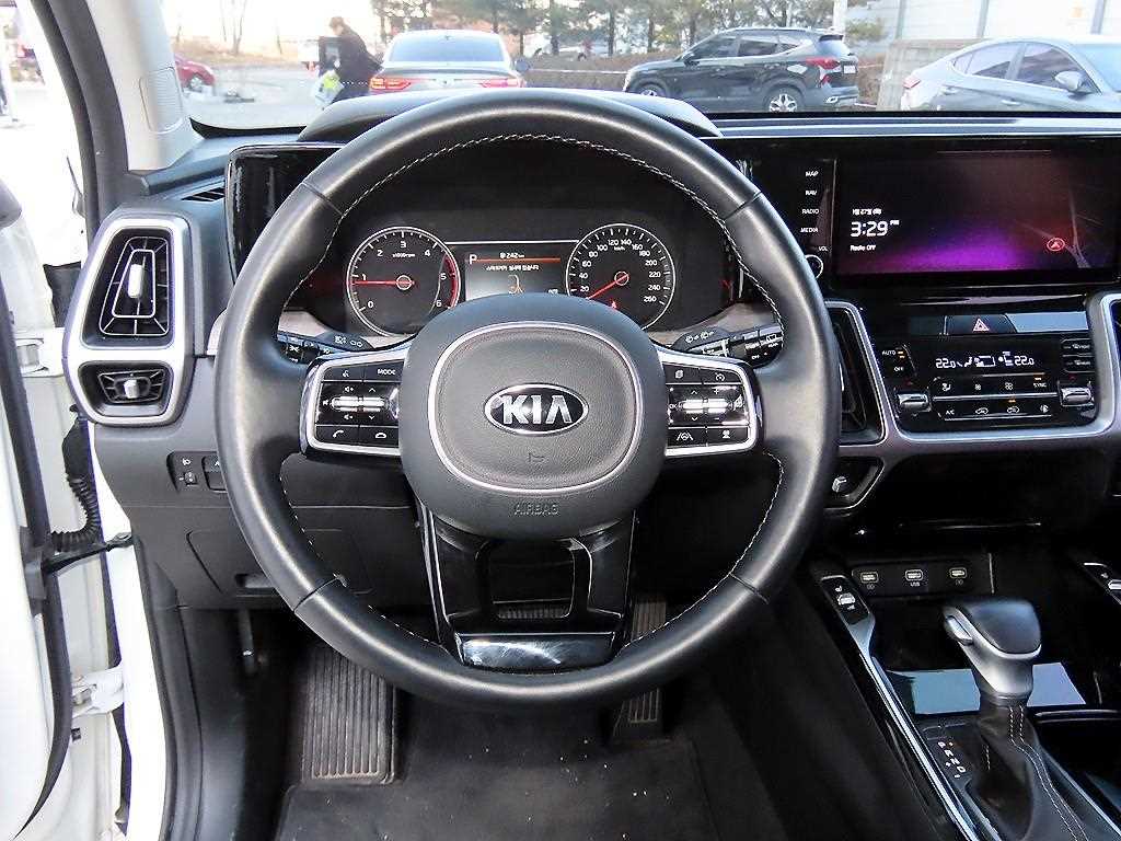 KIA Sorento - Vista 8