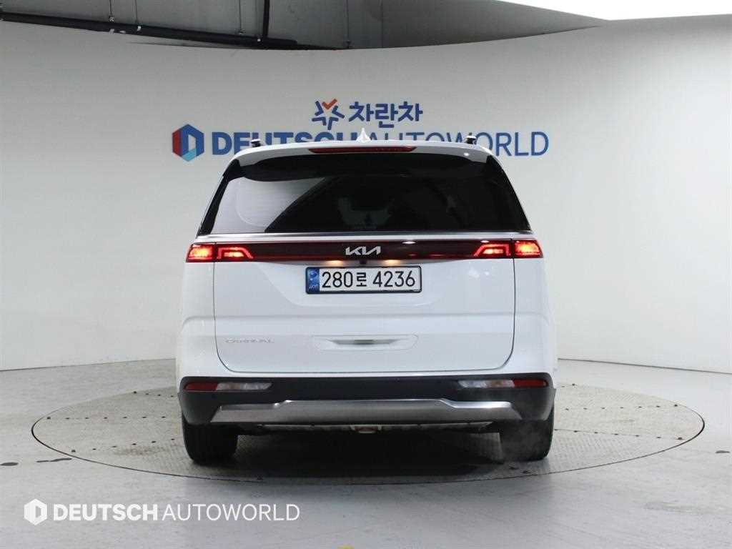 KIA Carnival - Vista 4