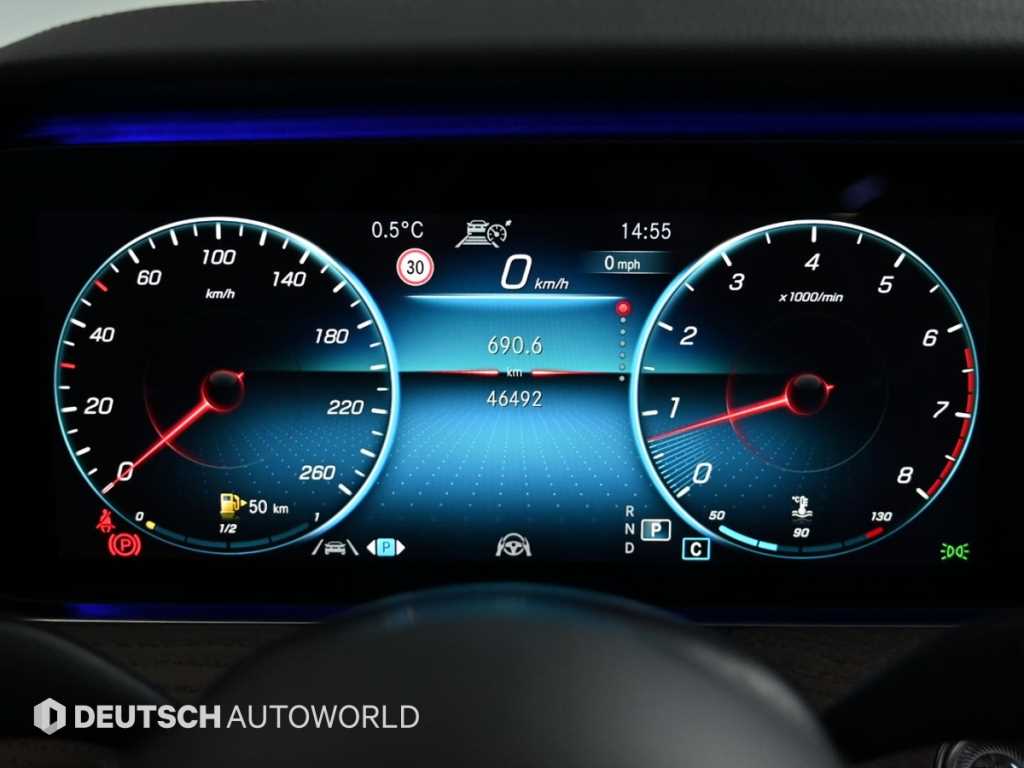 Mercedes Benz E class - Vista 8