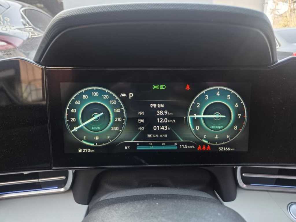 HYUNDAI Avante - Vista 4