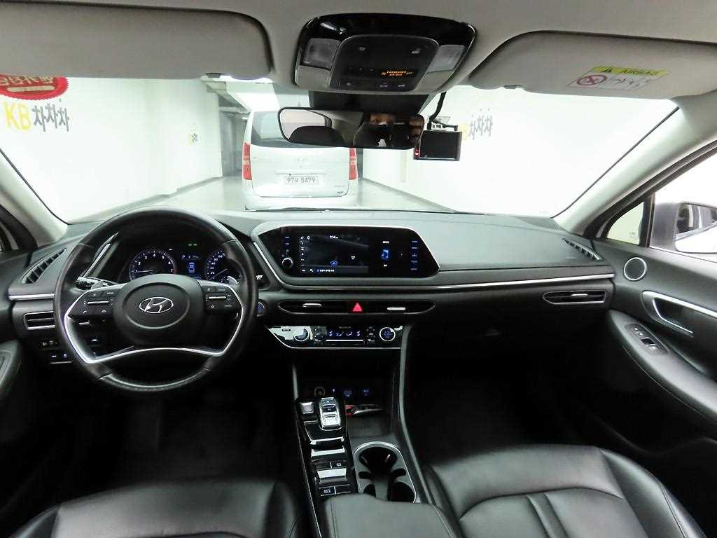 HYUNDAI Sonata - Vista 7