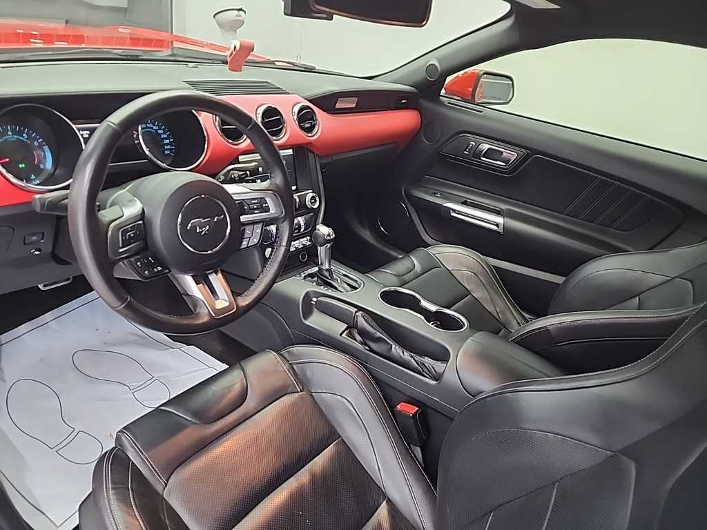 Ford Mustang - Vista 7