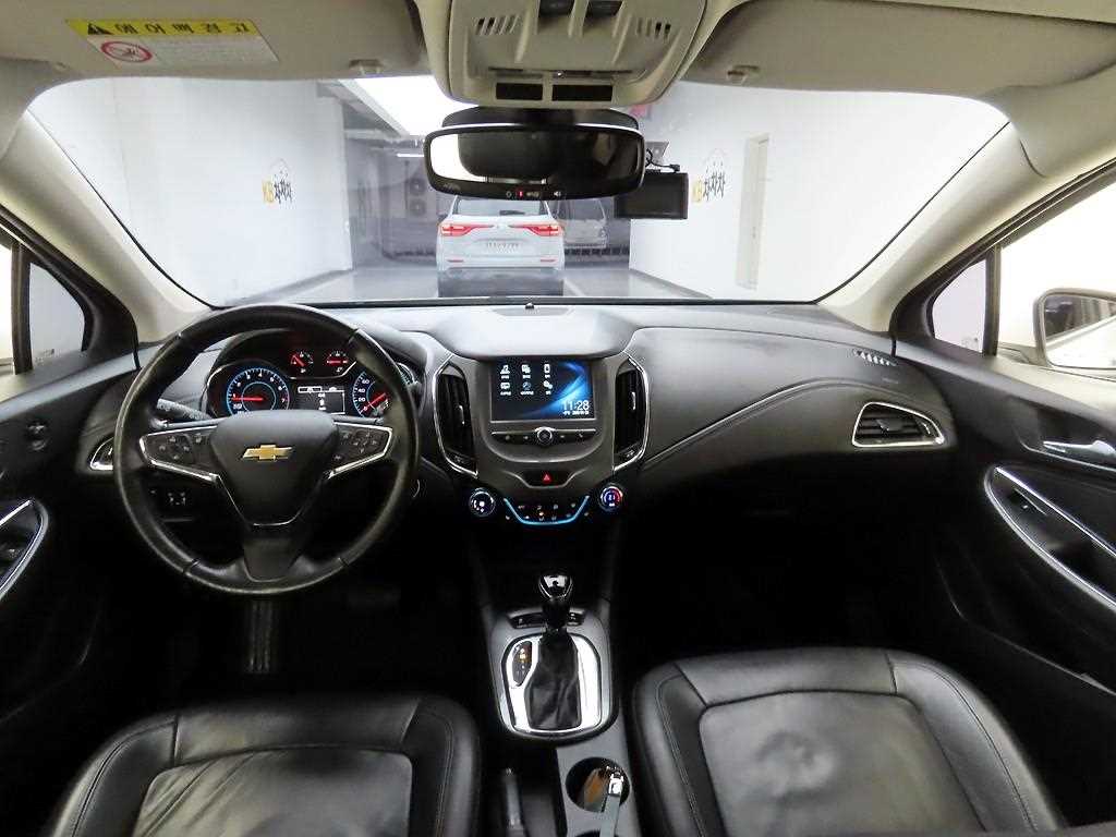 Chevrolet Cruise - Vista 7