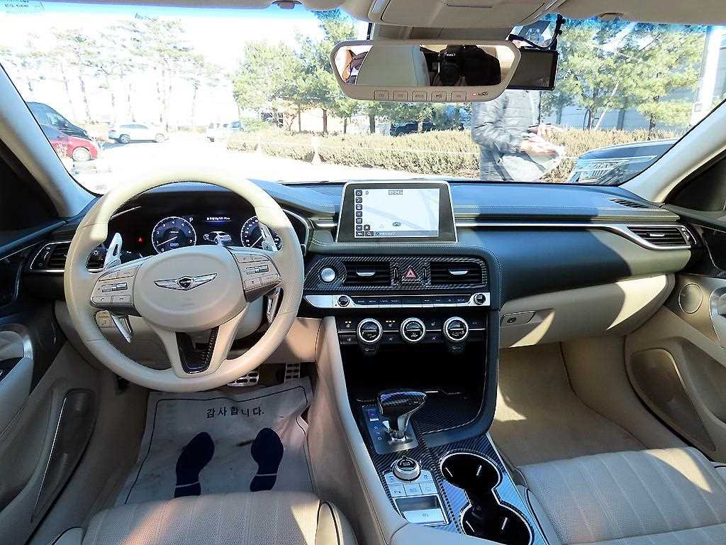 Genesis G70 - Vista 7