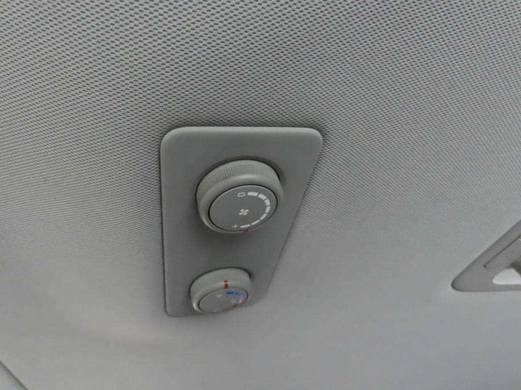 HYUNDAI Starex 2019 Gris - Importación desde Corea - HF Imports Iquique - Foto 14