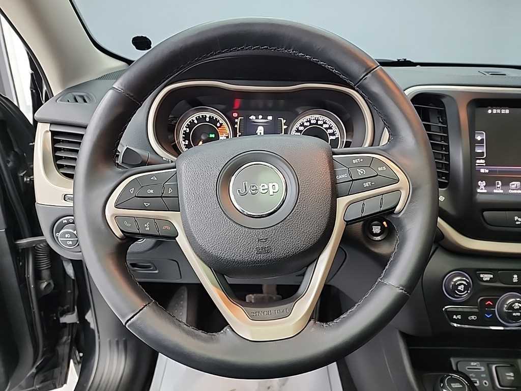 Jeep Cherokee - Vista 9