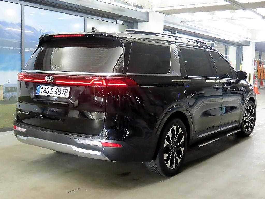 KIA Carnival - Vista 4