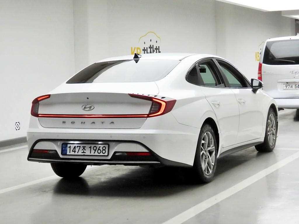 HYUNDAI Sonata - Vista 4