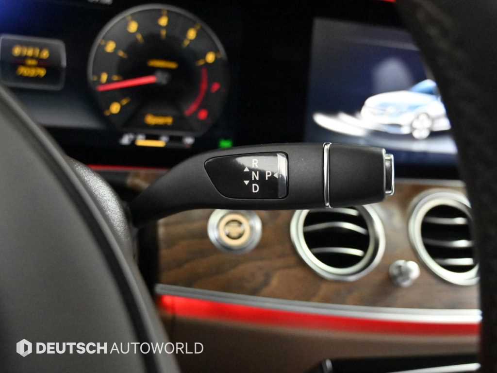 Mercedes Benz E class - Vista 9