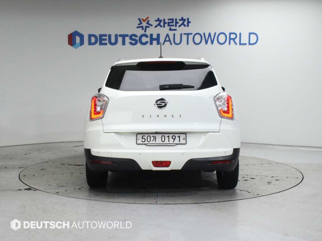 Ssangyong Tivoli - Vista 4