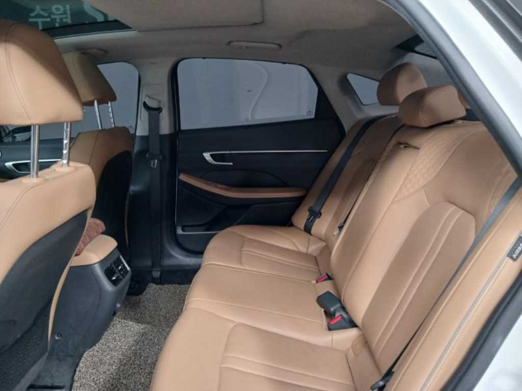 HYUNDAI Sonata - Vista 8